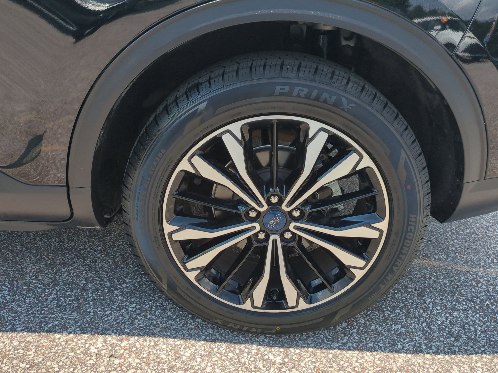 2022 Ford Escape SE photo 9