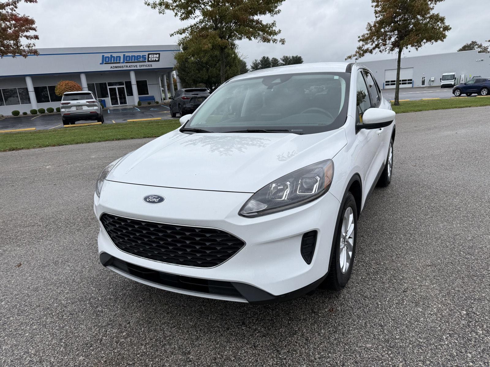 Used 2021 Ford Escape SE with VIN 1FMCU0G64MUA90341 for sale in Salem, IN