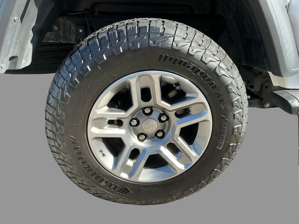 2020 Jeep Gladiator Sport S photo 15