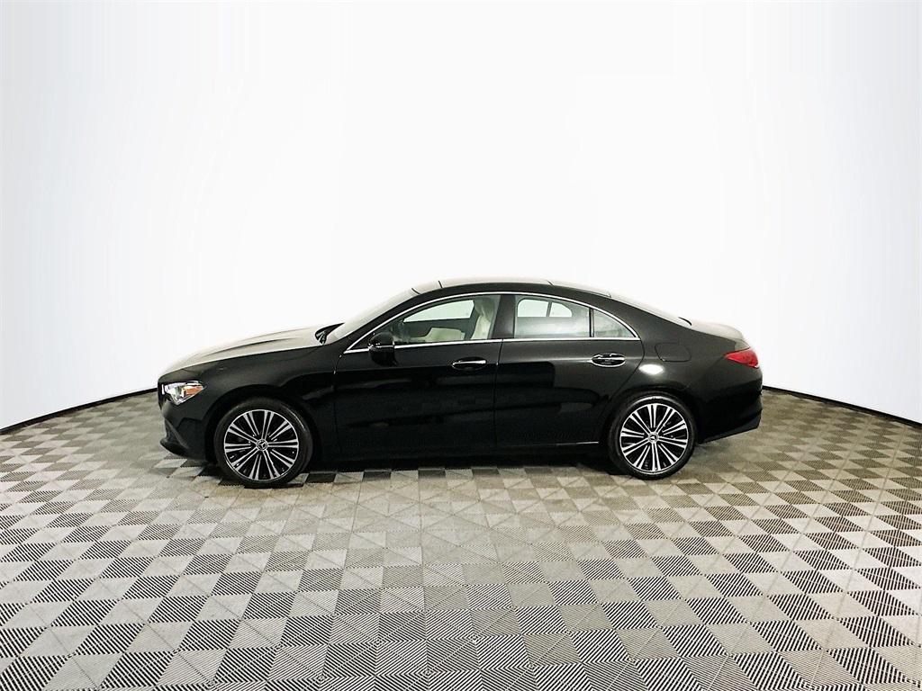 2023 Mercedes Benz CLA 250 4MATIC photo 3