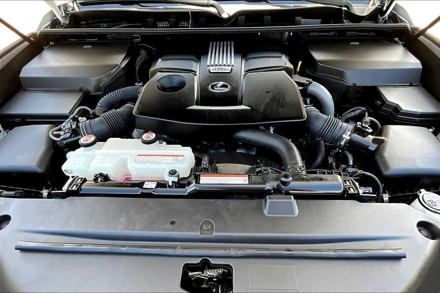 2024 Lexus LX 600 F SPORT photo 28