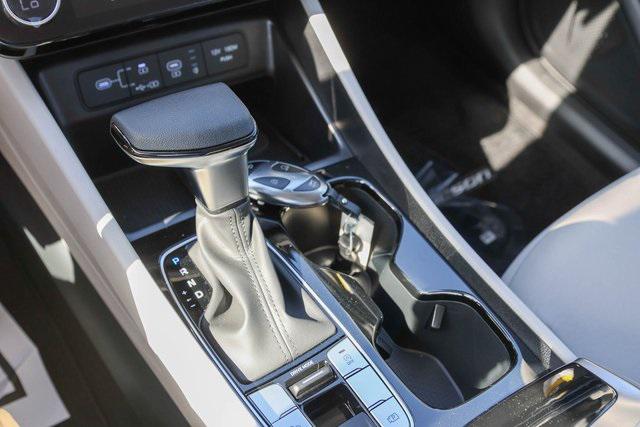 New 2025 Black Hyundai SEL FWD image 14