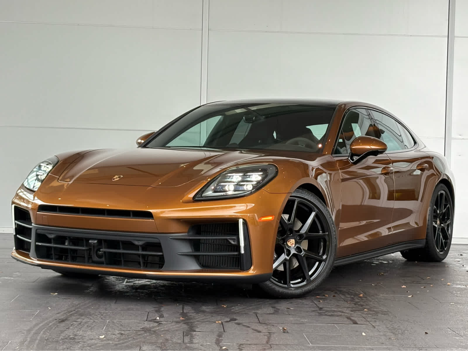 2025 Porsche Panamera Base's photo