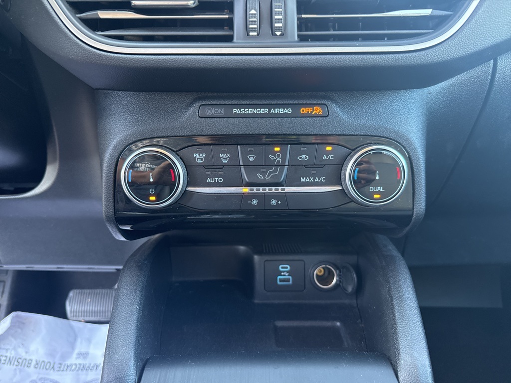 2022 Ford Escape SE photo 16