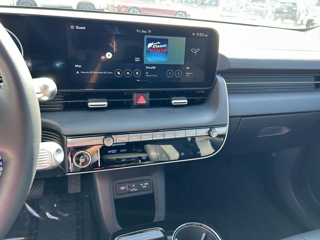2025 Hyundai Ioniq 5 SEL photo 17