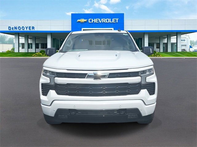 2024 Chevrolet Silverado 1500 RST photo 2