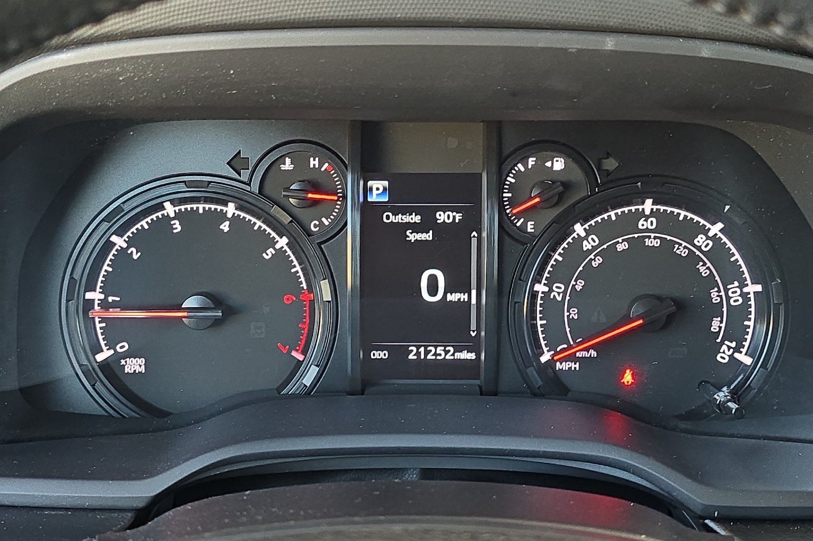2022 Toyota 4Runner SR5 photo 25
