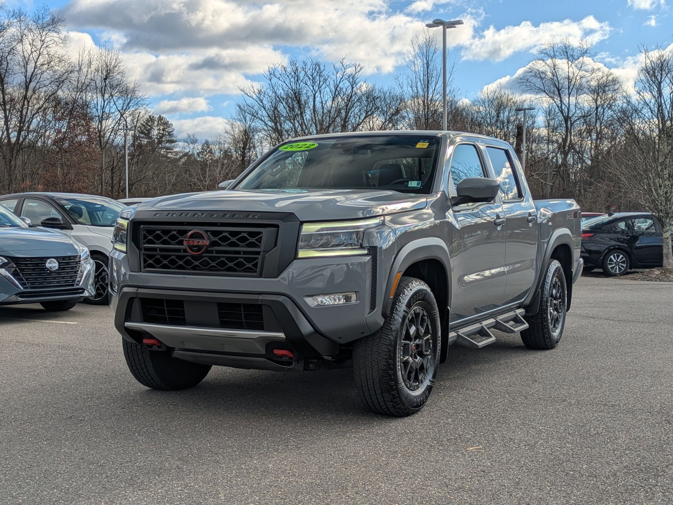 2022 Nissan Frontier PRO-4X photo 3