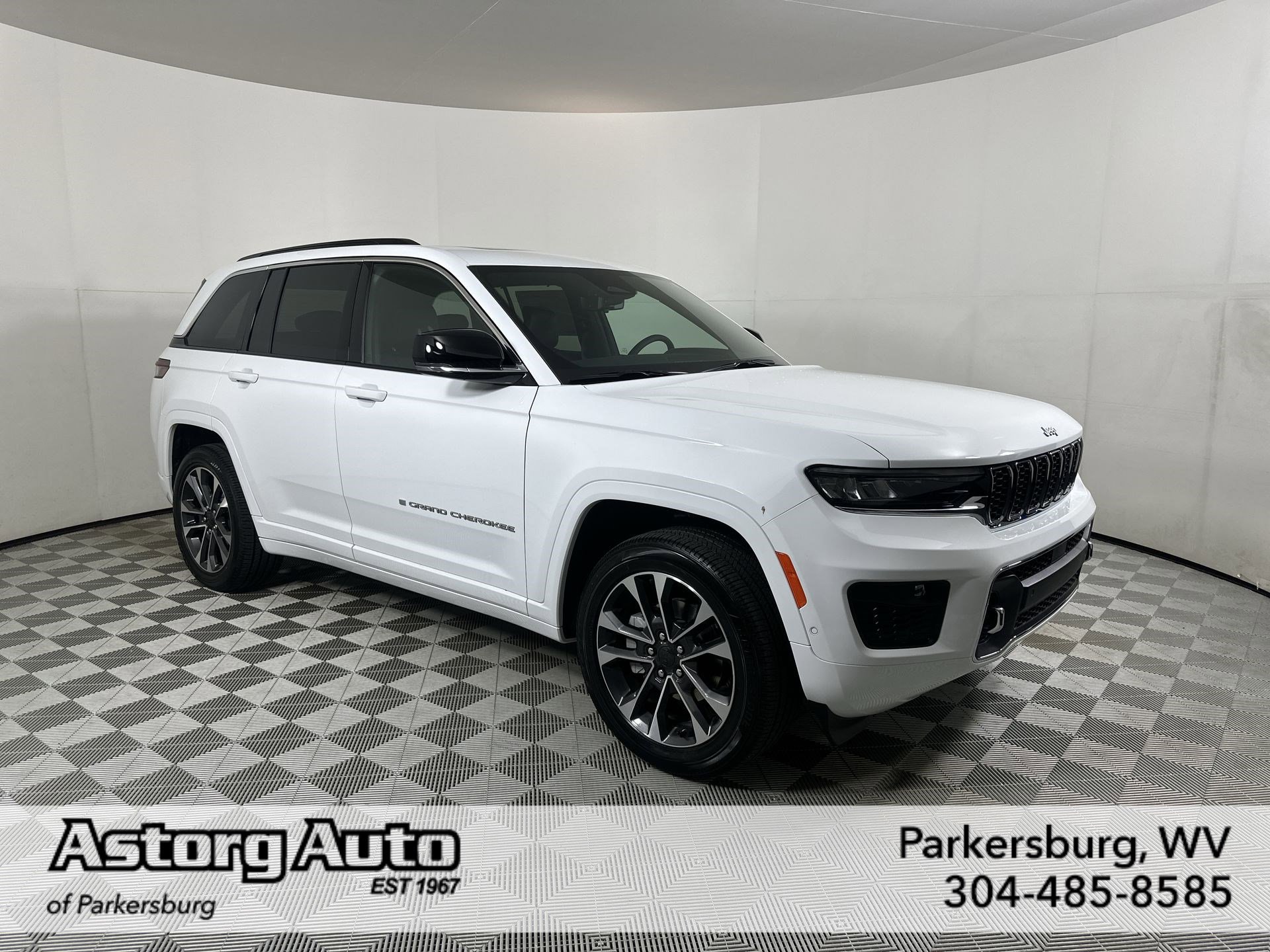 2025 Jeep Grand Cherokee Overland's photo