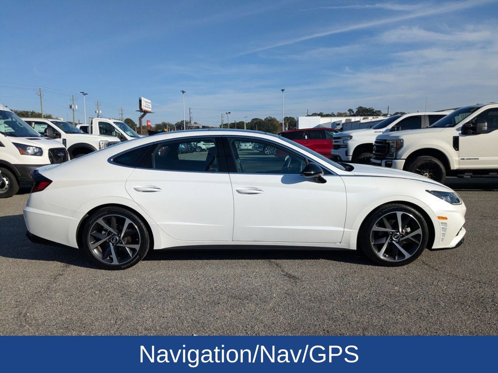 2022 Hyundai Sonata SEL Plus photo 3