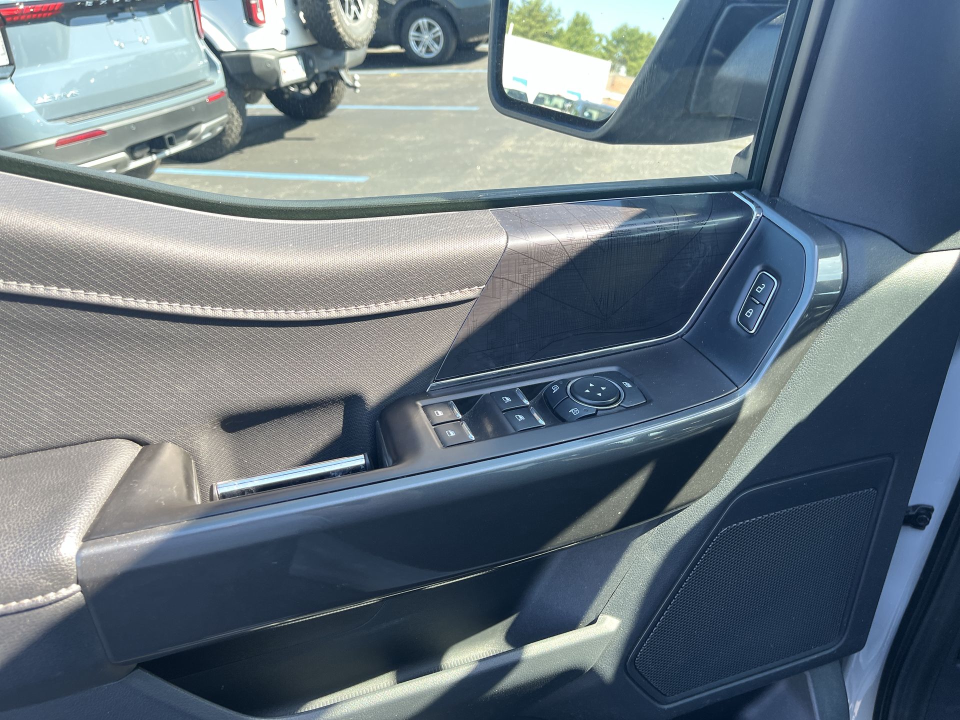 2023 Ford F-150 XLT photo 4