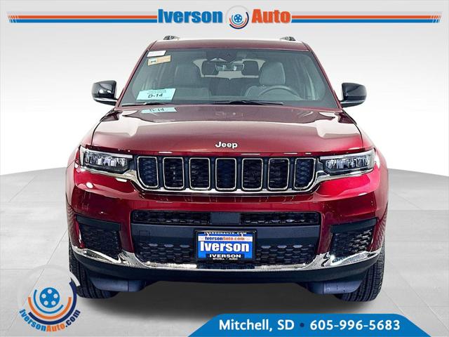 2025 Jeep Grand Cherokee Laredo X photo 2