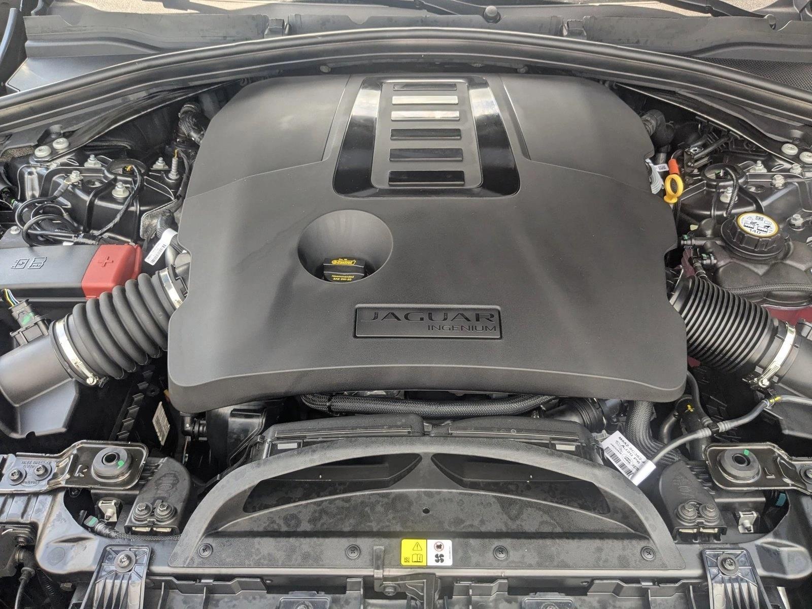 2026 Jaguar F-PACE P400 R-Dynamic S photo 21