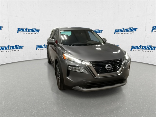 2023 Nissan Rogue SV photo 2