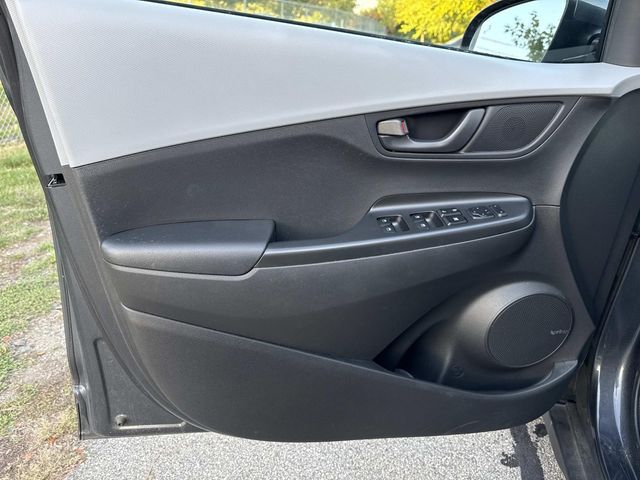 2020 Hyundai Kona SEL Plus photo 14