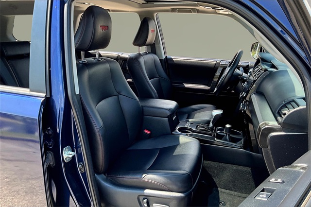 2023 Toyota 4Runner TRD Off-Road Premium photo 6