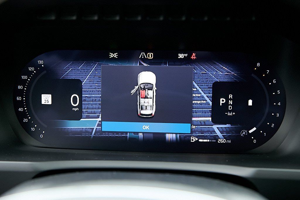 2026 VOLVO XC90 - Image 15