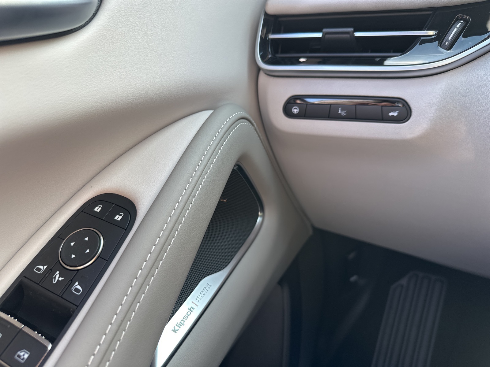 2026 Infiniti QX60 Autograph AWD photo 14