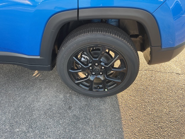 2025 Jeep Compass Latitude photo 19