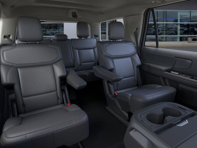 2025 Ford Expedition photo 11