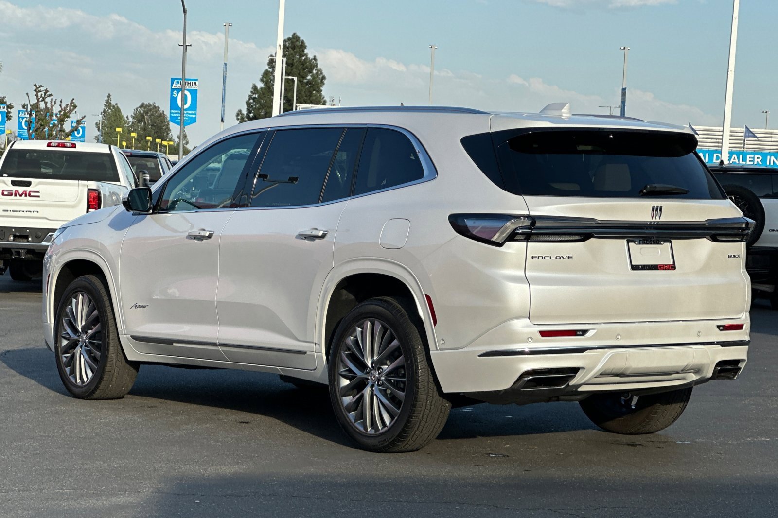 2025 Buick Enclave Avenir photo 6