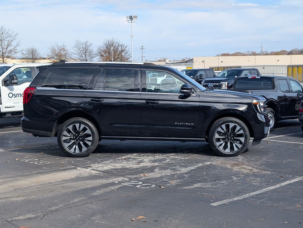 2025 Ford Expedition Platinum photo 2