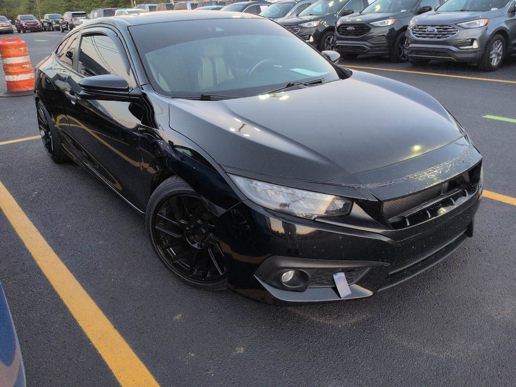 2016 Honda Civic Touring photo 2