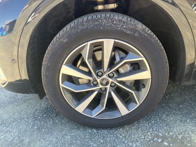 2022 Audi Q5 45 S line Prestige Premium photo 9