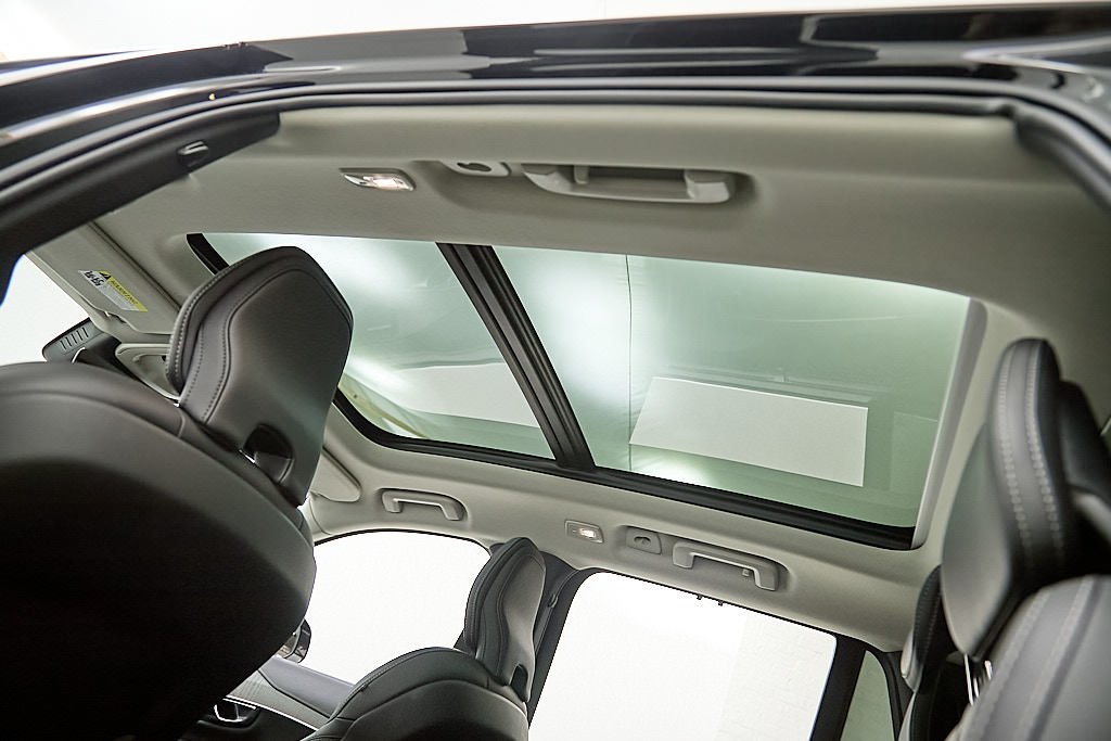 2025 VOLVO XC90 - Image 22