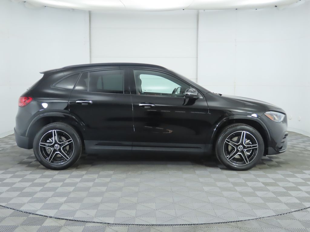 2026 Mercedes Benz GLA 250 photo 2