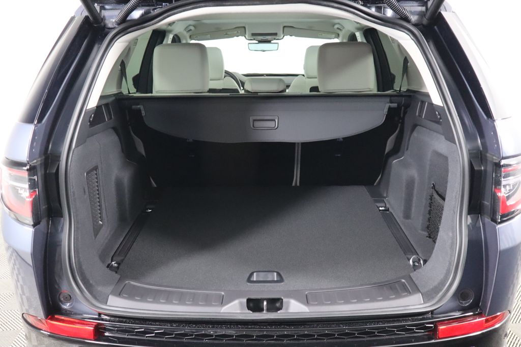 2025 Land Rover Discovery Sport S photo 25