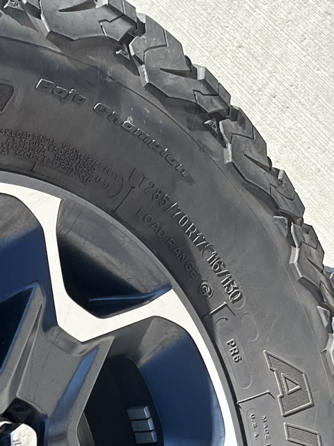 2023 Jeep Wrangler Rubicon 4xe photo 5