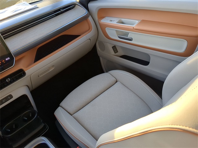 2025 Volkswagen ID. Buzz Pro Plus photo 15