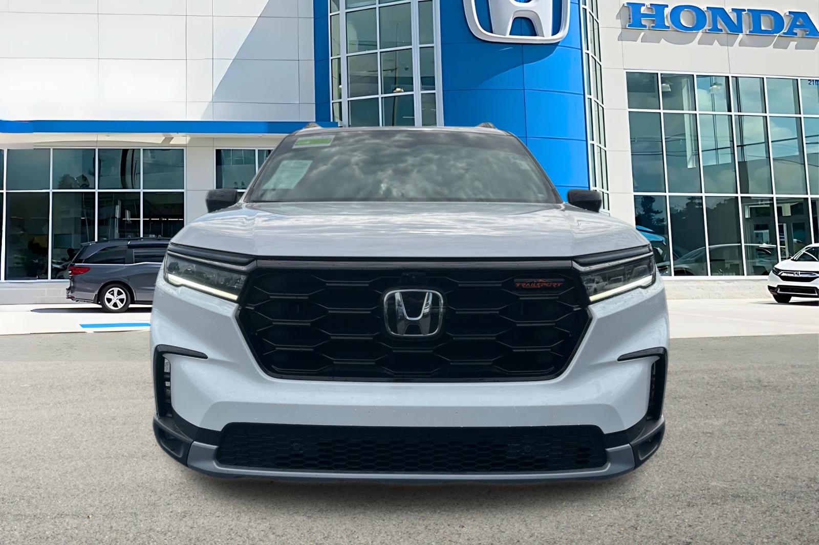 2023 Honda Pilot TrailSport photo 7