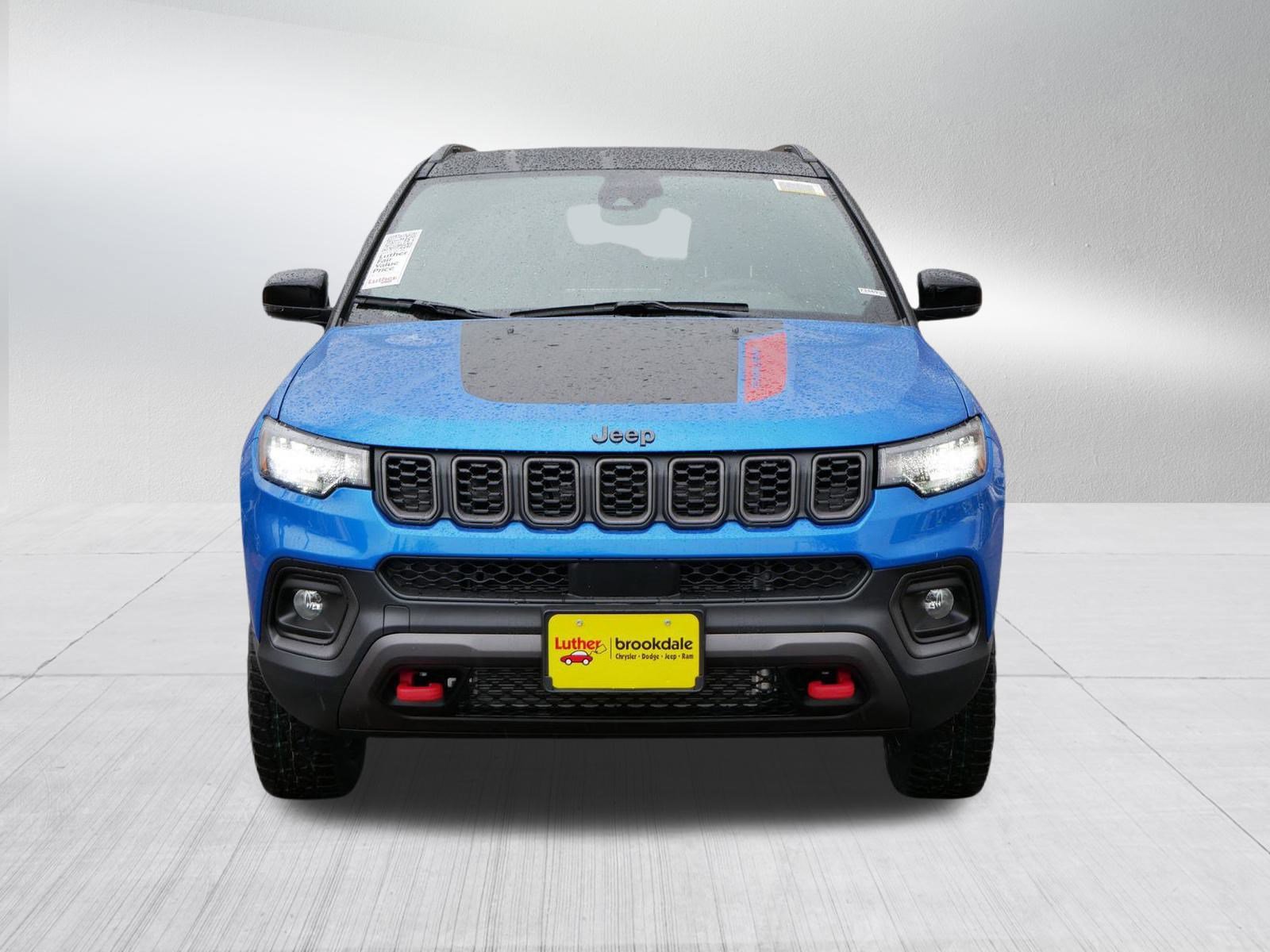 2026 Jeep Compass Trailhawk photo 2