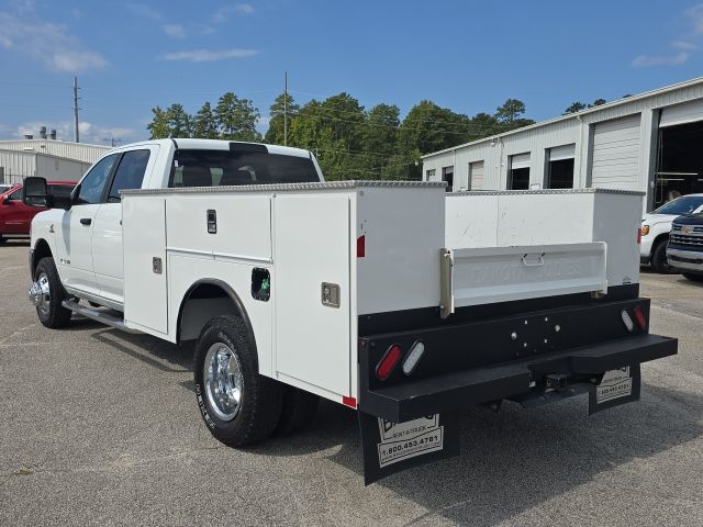 2024 Ram 3500 SLT photo 3