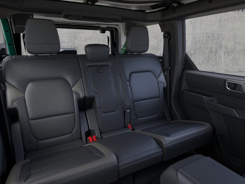 2025 Ford Bronco Outer Banks photo 11