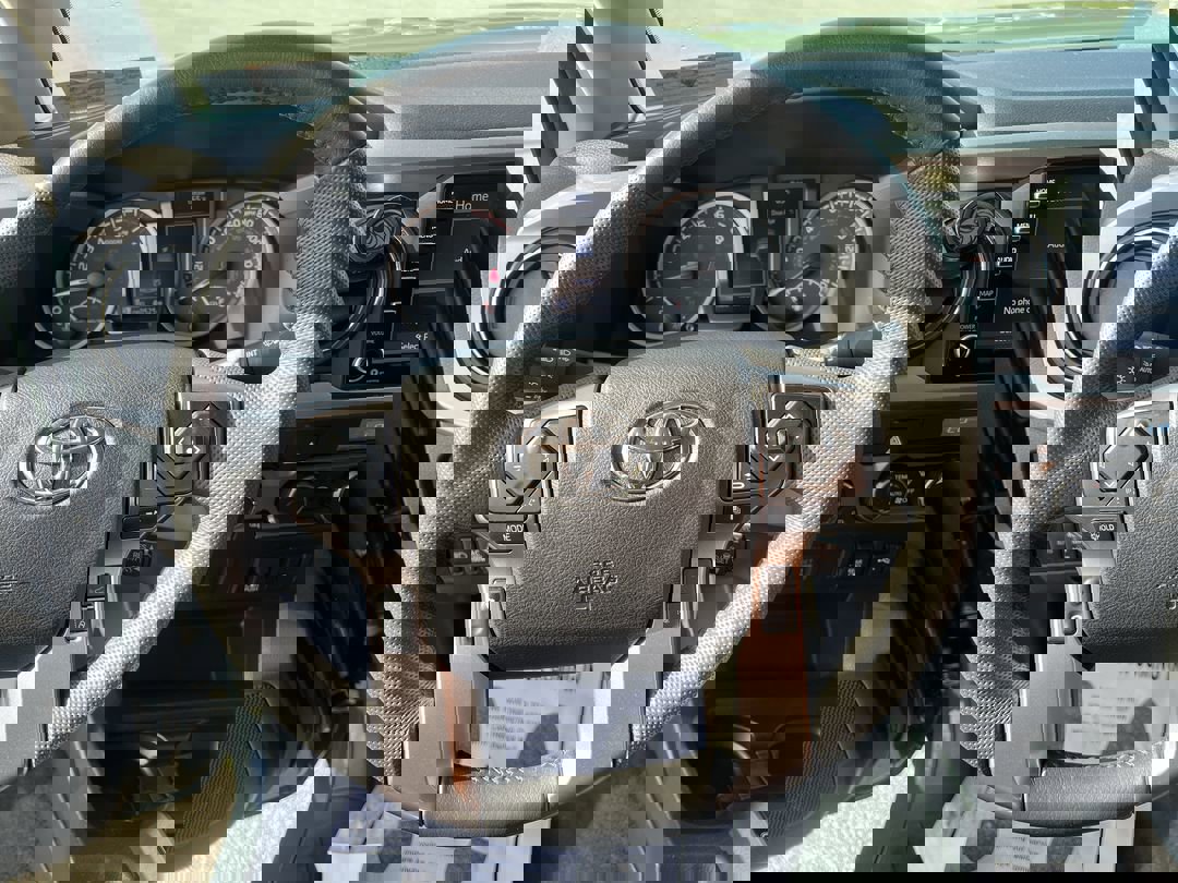 2022 Toyota Tacoma SR5 4x4 V6 photo 16