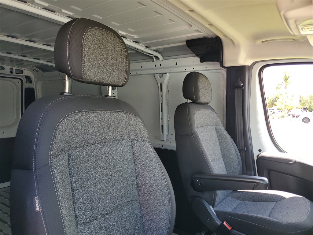 2023 Ram ProMaster 2500 Base photo 17