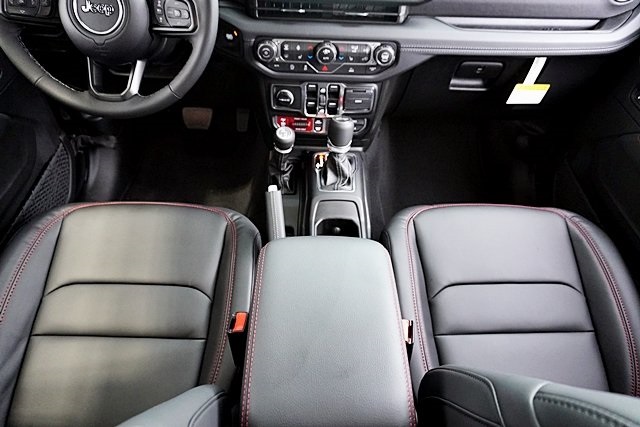 New 2025 Black Clear-Coat Exterior Paint Jeep Rubicon image 26