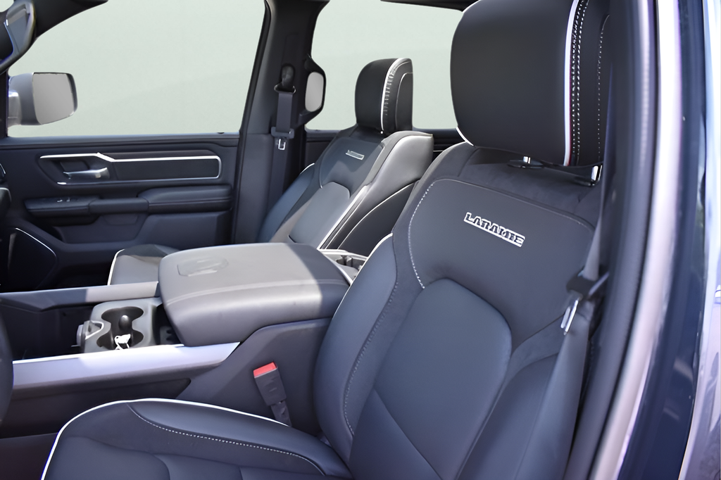 2026 Ram 1500 Laramie photo 9