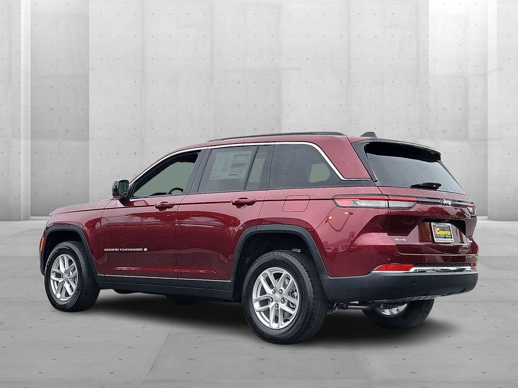 2025 Jeep Grand Cherokee Laredo X photo 2