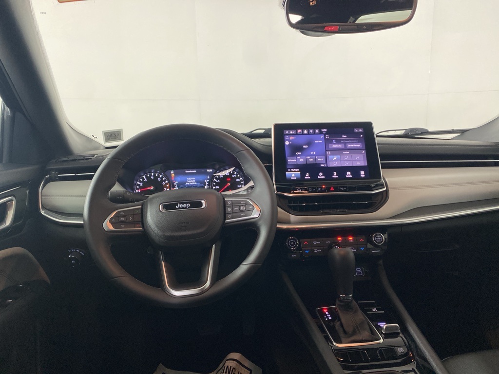 2024 Jeep Compass Limited photo 13
