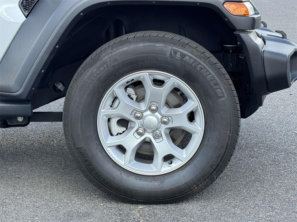 2021 Jeep Wrangler Unlimited Islander photo 11
