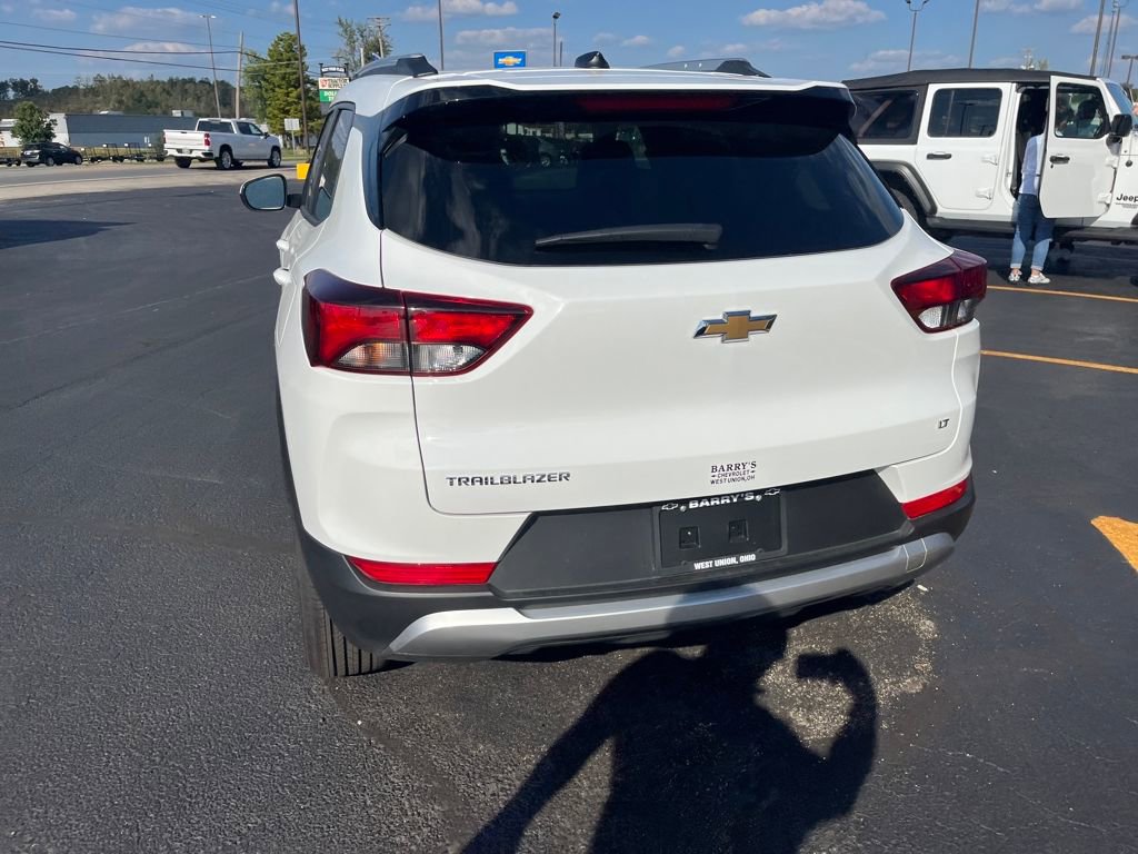 2026 Chevrolet Trailblazer LT photo 2