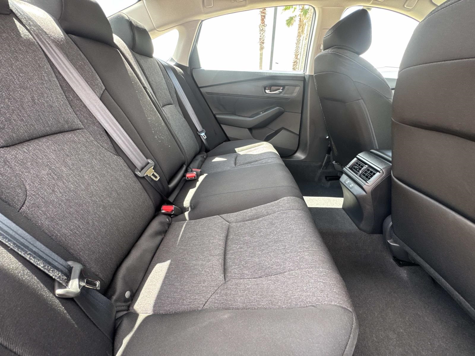 2025 Honda Accord LX photo 6