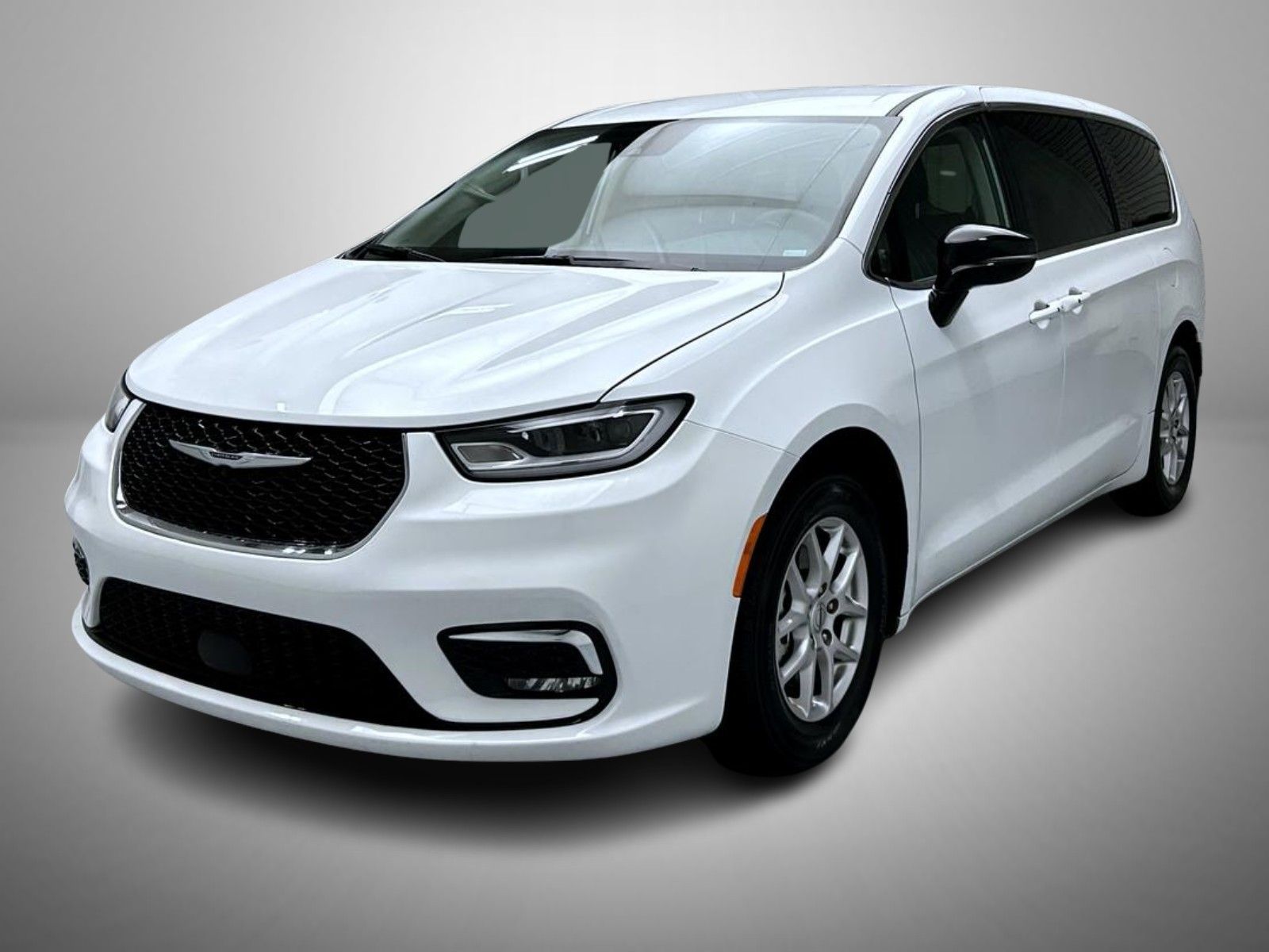 2024 Chrysler Pacifica Touring L's photo