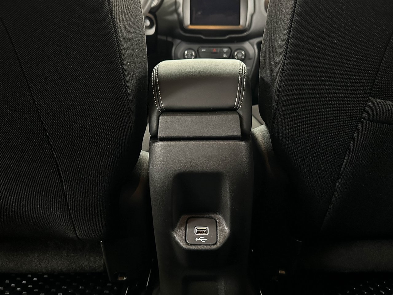 2022 Jeep Renegade Latitude photo 17