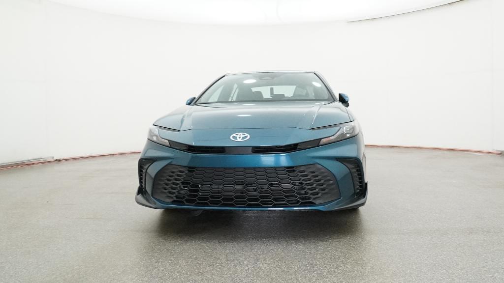 2025 Toyota Camry SE photo 2
