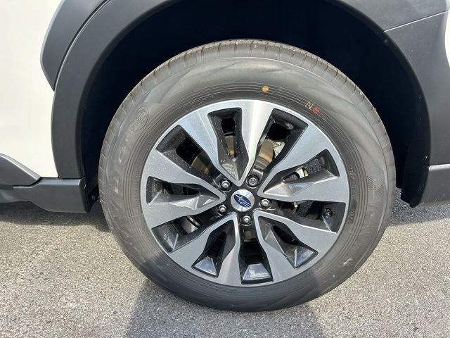 2025 Subaru Outback Touring XT photo 10